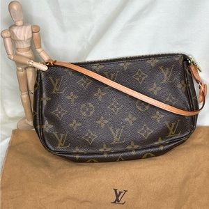 Authenticated Louis Vuitton Pochette